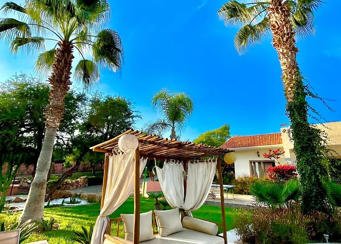 Villa blanche piscine chauffée
